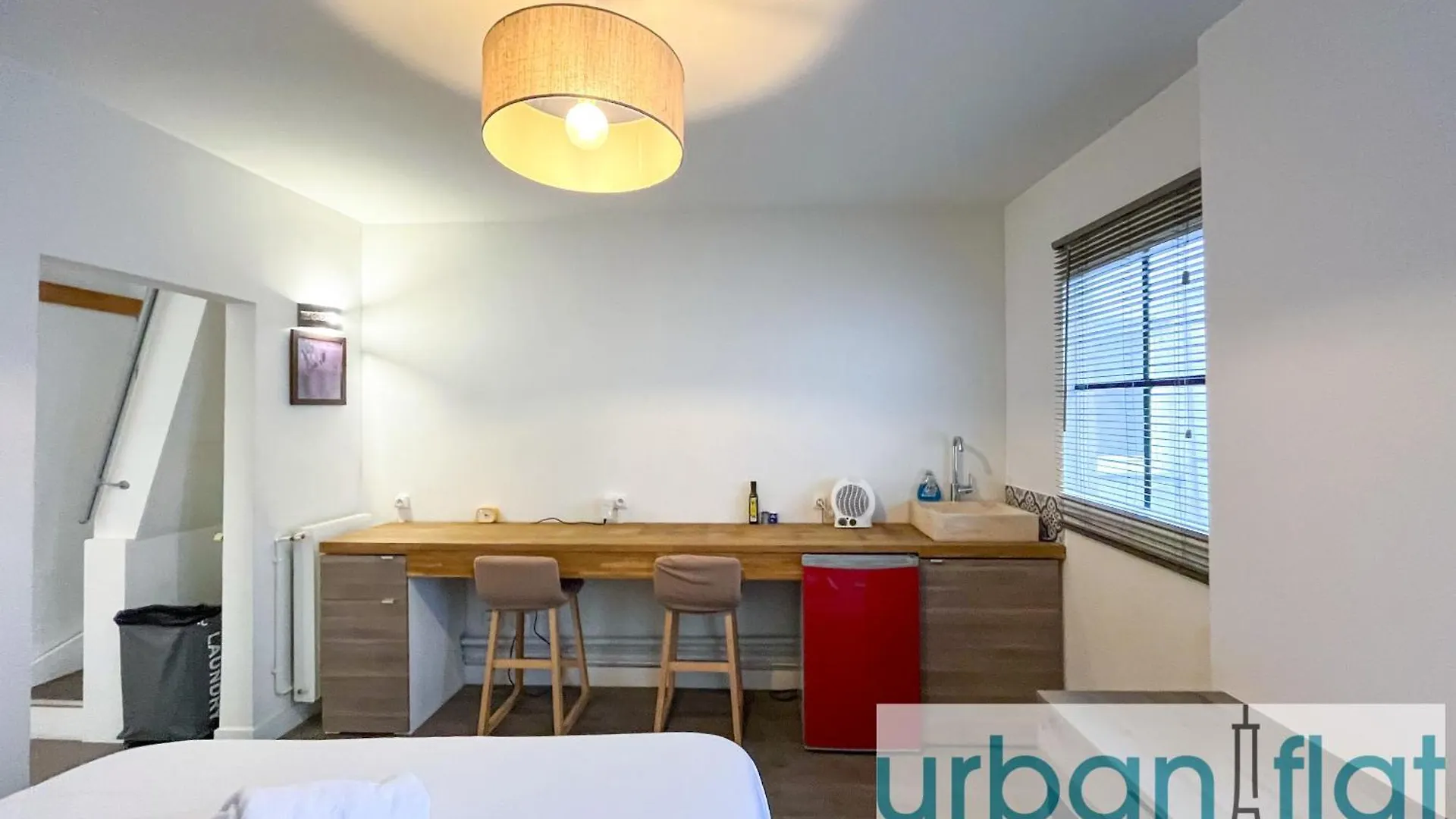 195 - Saint Denis Triplex Apartment Paris France