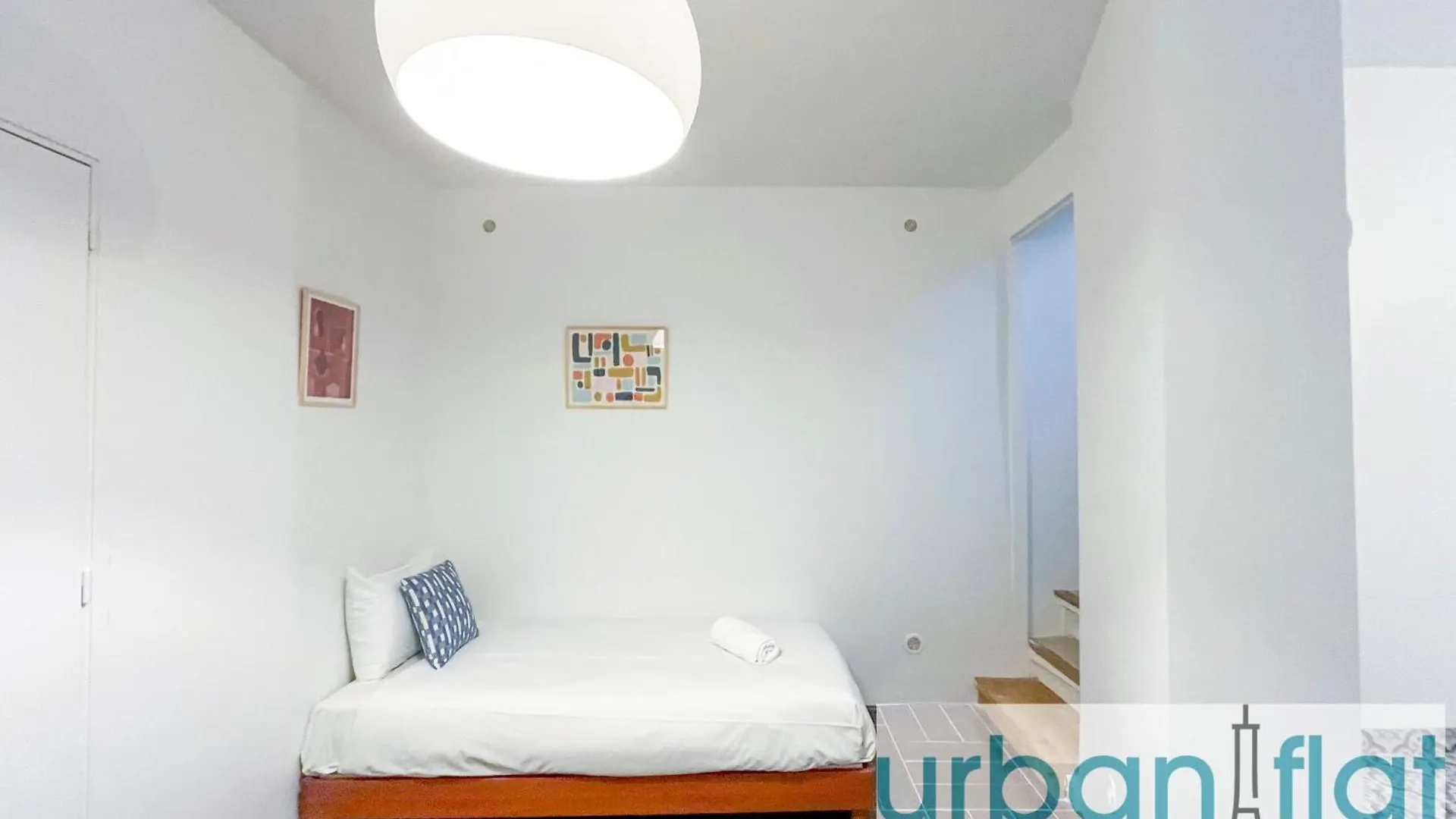 195 - Saint Denis Triplex Apartment Paris