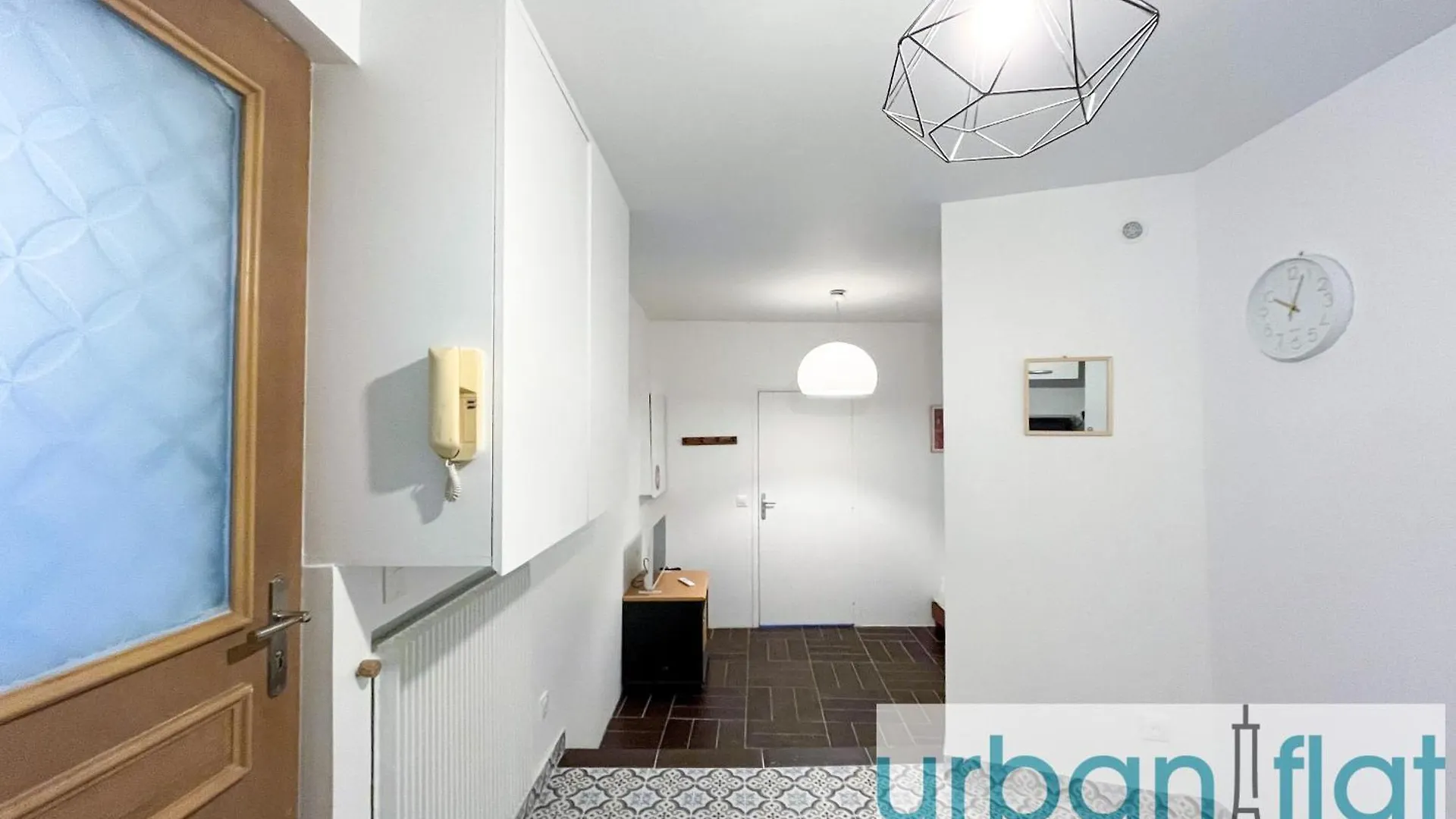 195 - Saint Denis Triplex Apartment Paris France